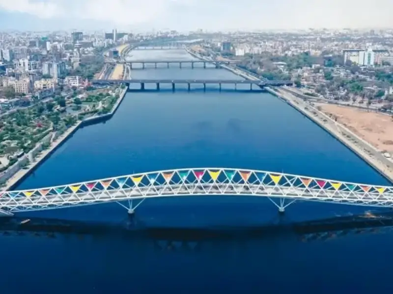 Udaipur Airport to Jaipur Taxi service