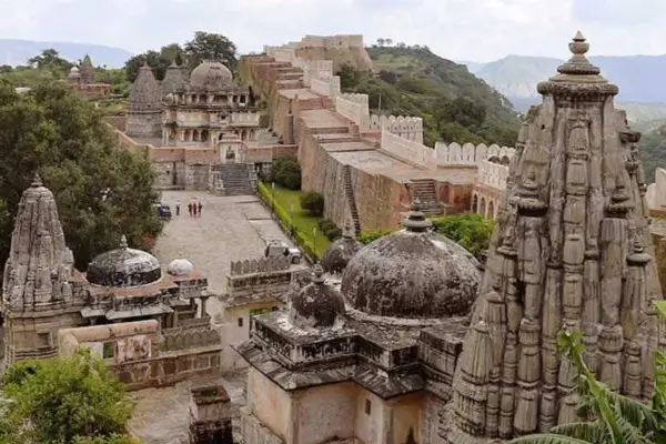 taxi service from Udaipur to Nathdwara